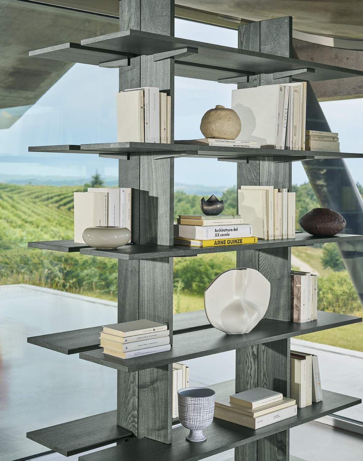 02 ambienti ff spine freestanding booskhelf